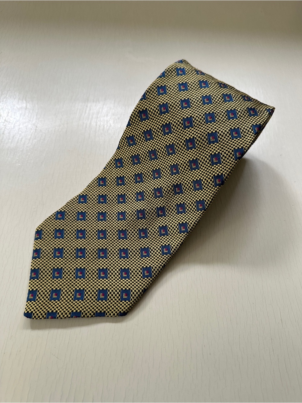 Ermenegildo Zegna Geometric Patterned Necktie Gold Blue Red Italy
